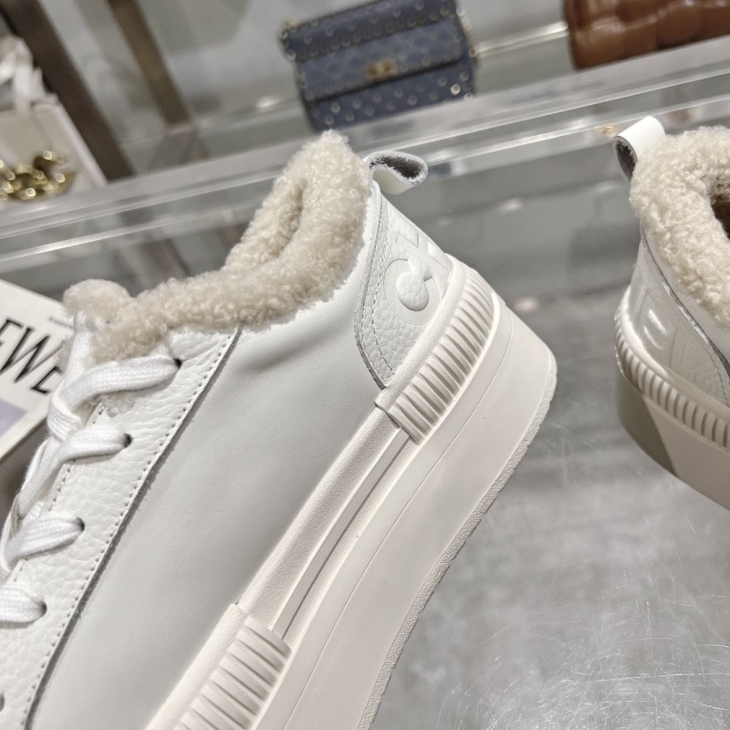Ch**el sport shoes